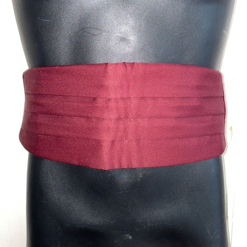 ‎Maroon satin cummerbund